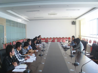 首批2012屆大學(xué)生到公司實習(xí)