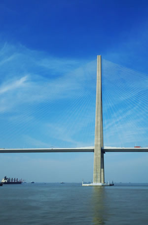 繼往開來，再創輝煌